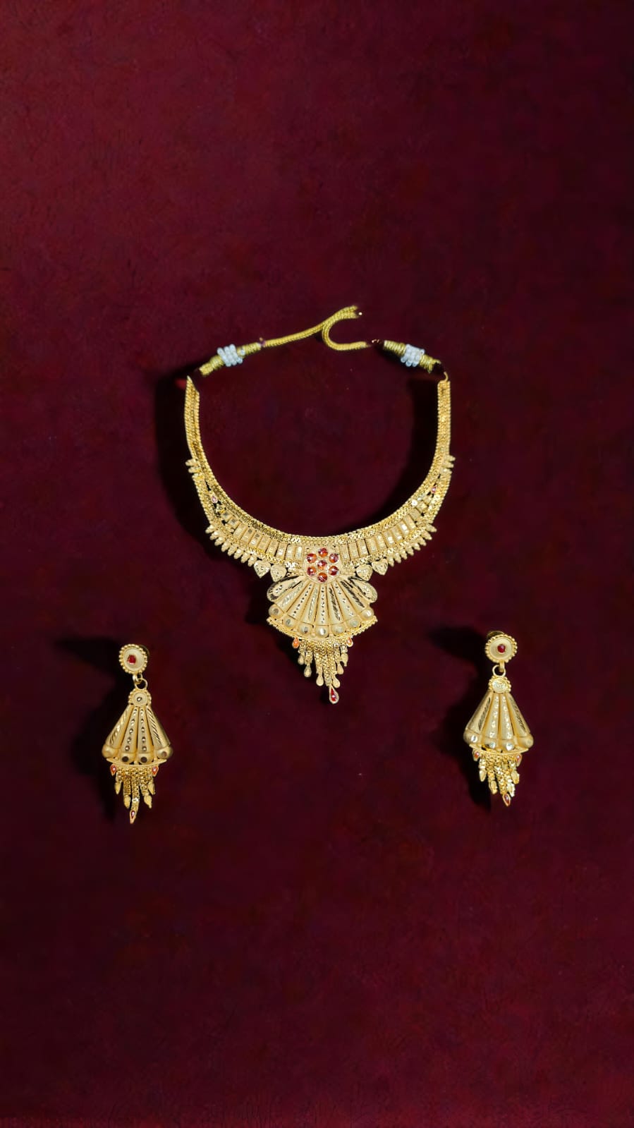 NECKLACE SET WITH EARRING 