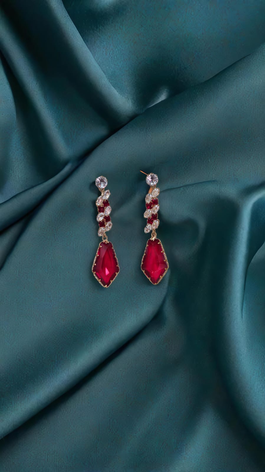 RED AD DROP EARRINGS 
