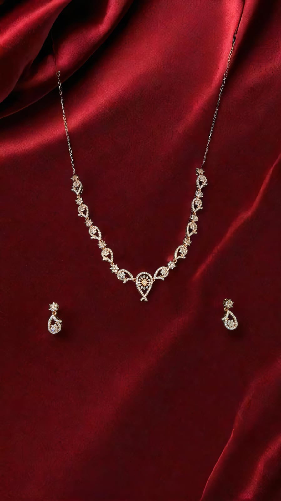 AD NECKLACE SET