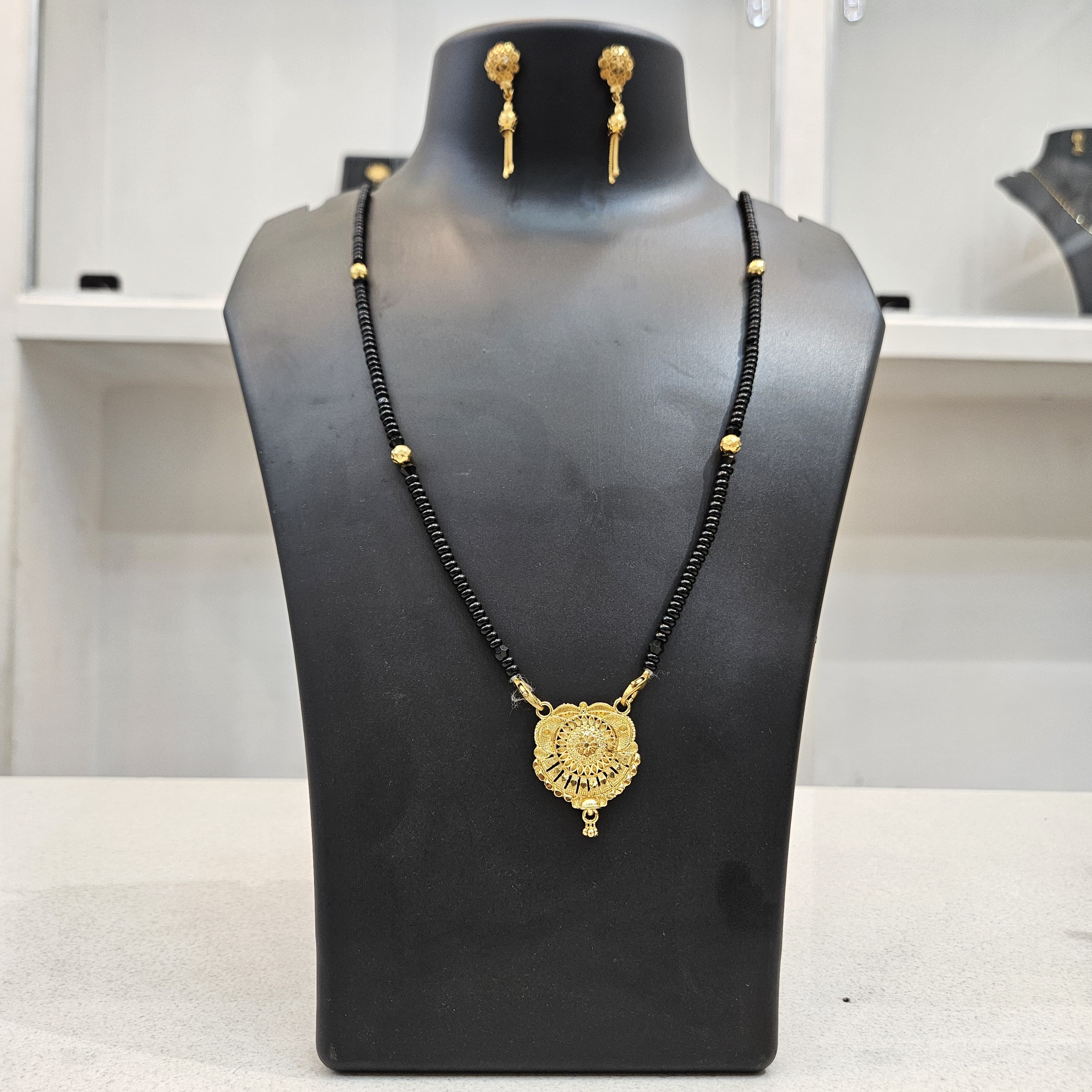 MANGALSUTRA
