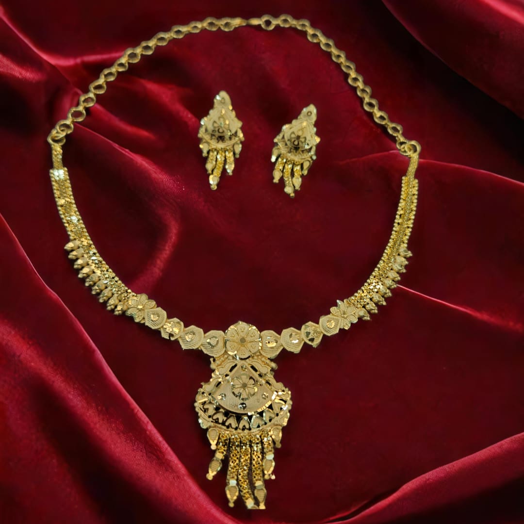 NECKLACE SET WITH EARRING 