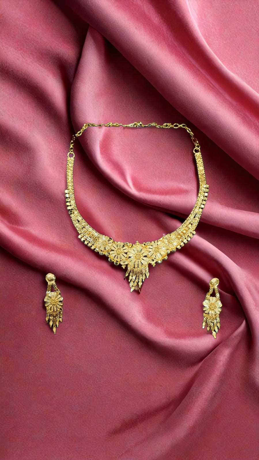 NECKLACE SET WITH EARRING 
