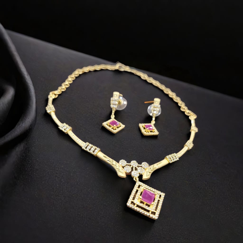 NECKLACE SET WITH EARRINGS