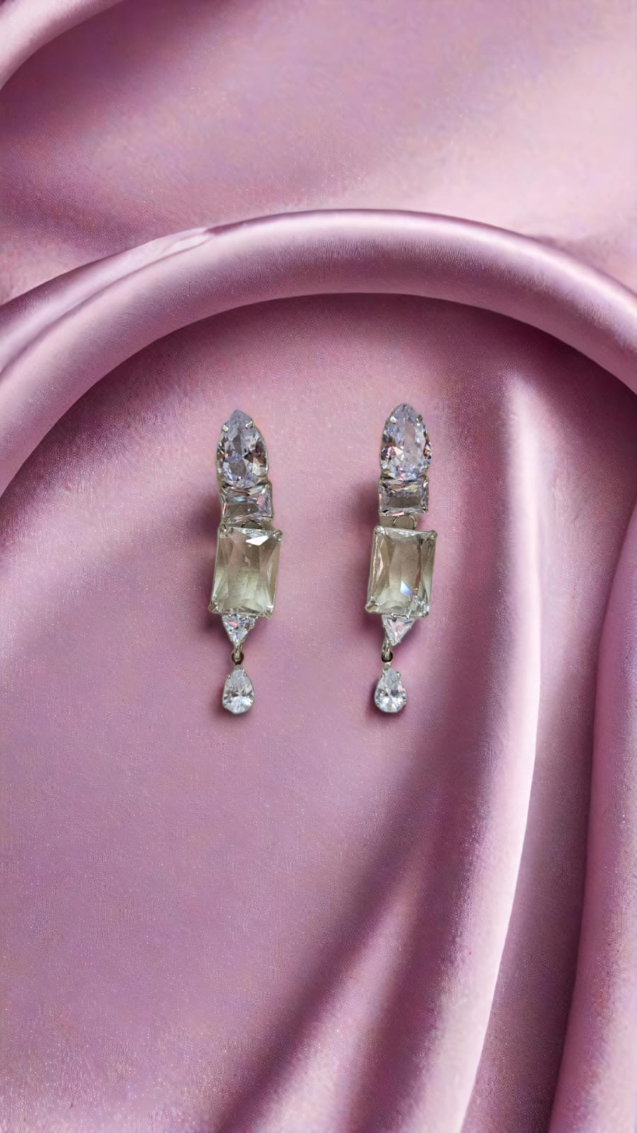AD DROP EARRINGS 