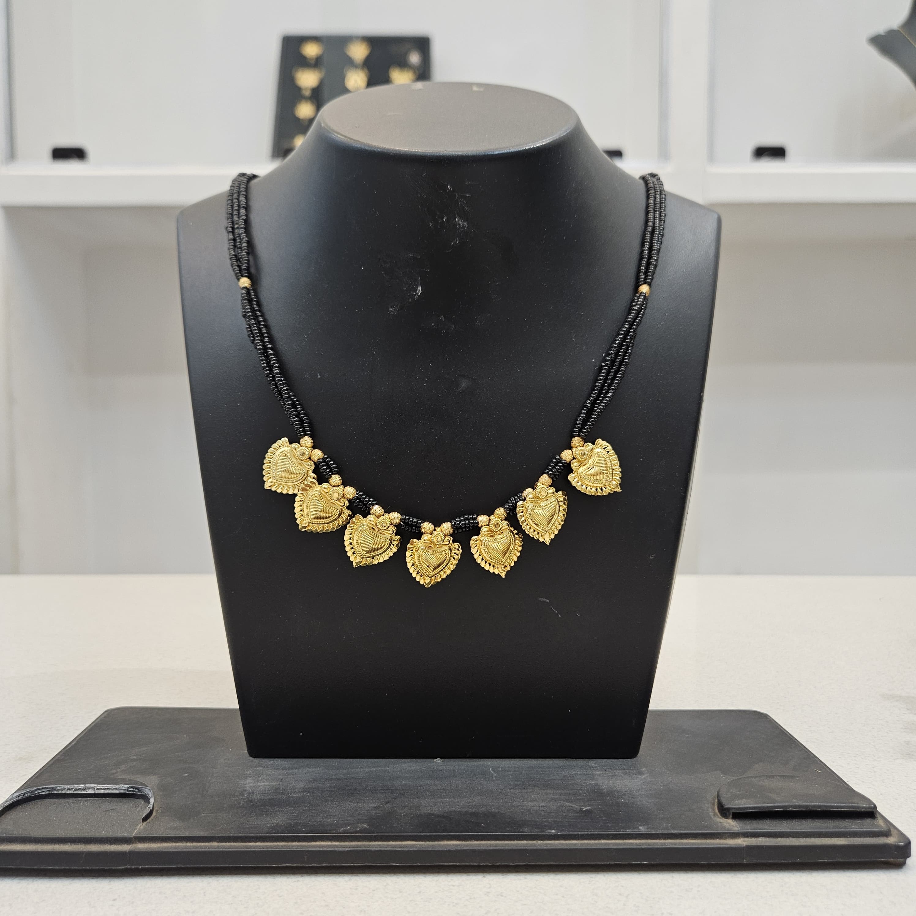 MANCHALI NECKLACE 