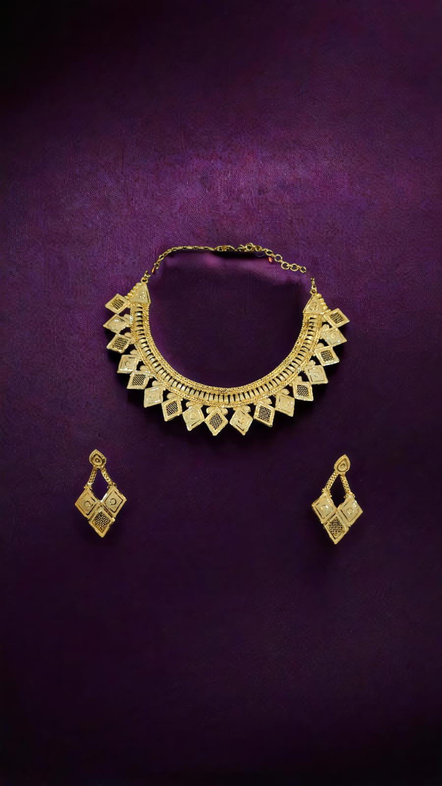 NECKLACE SET WITH EARRINGS