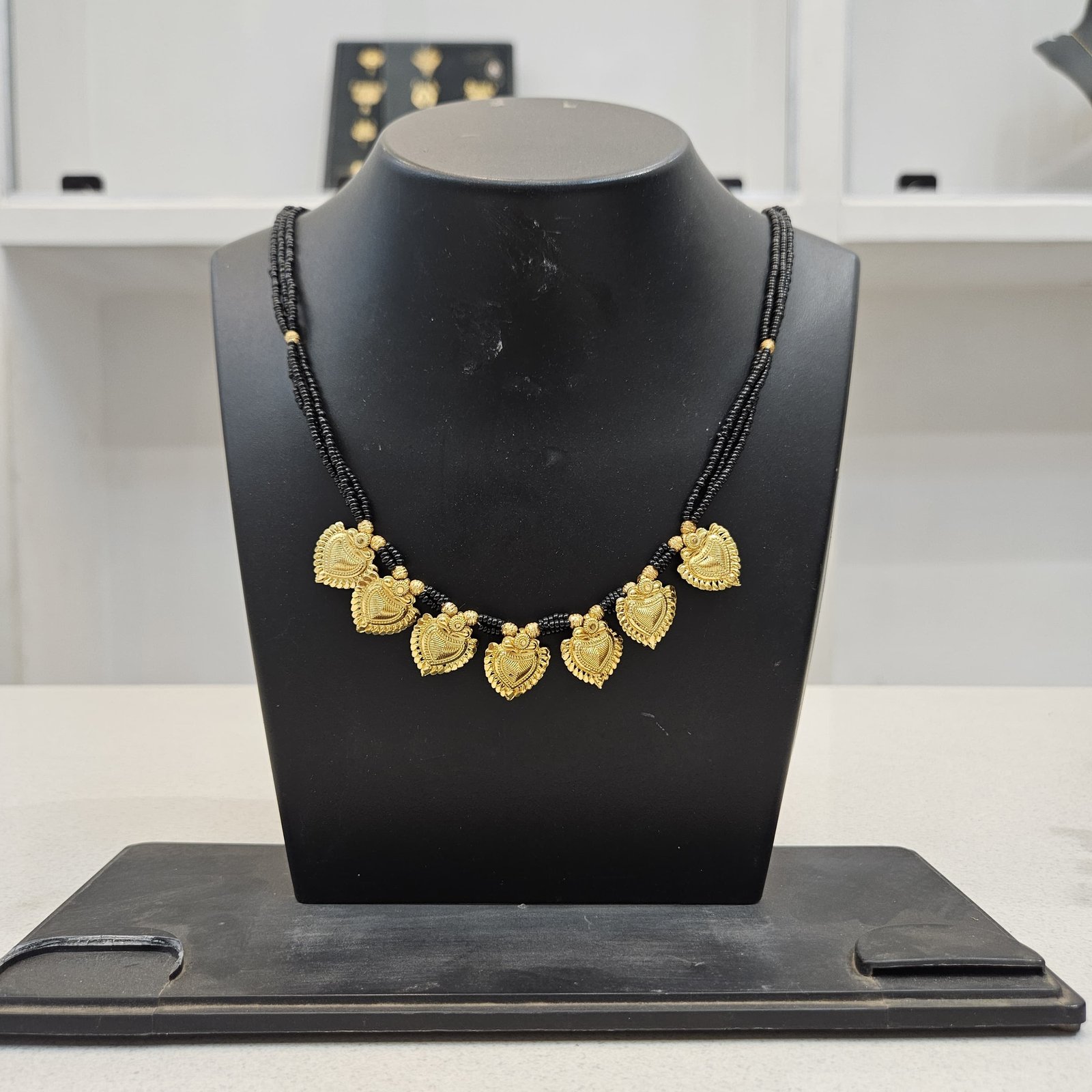 MANCHALI NECKLACE 