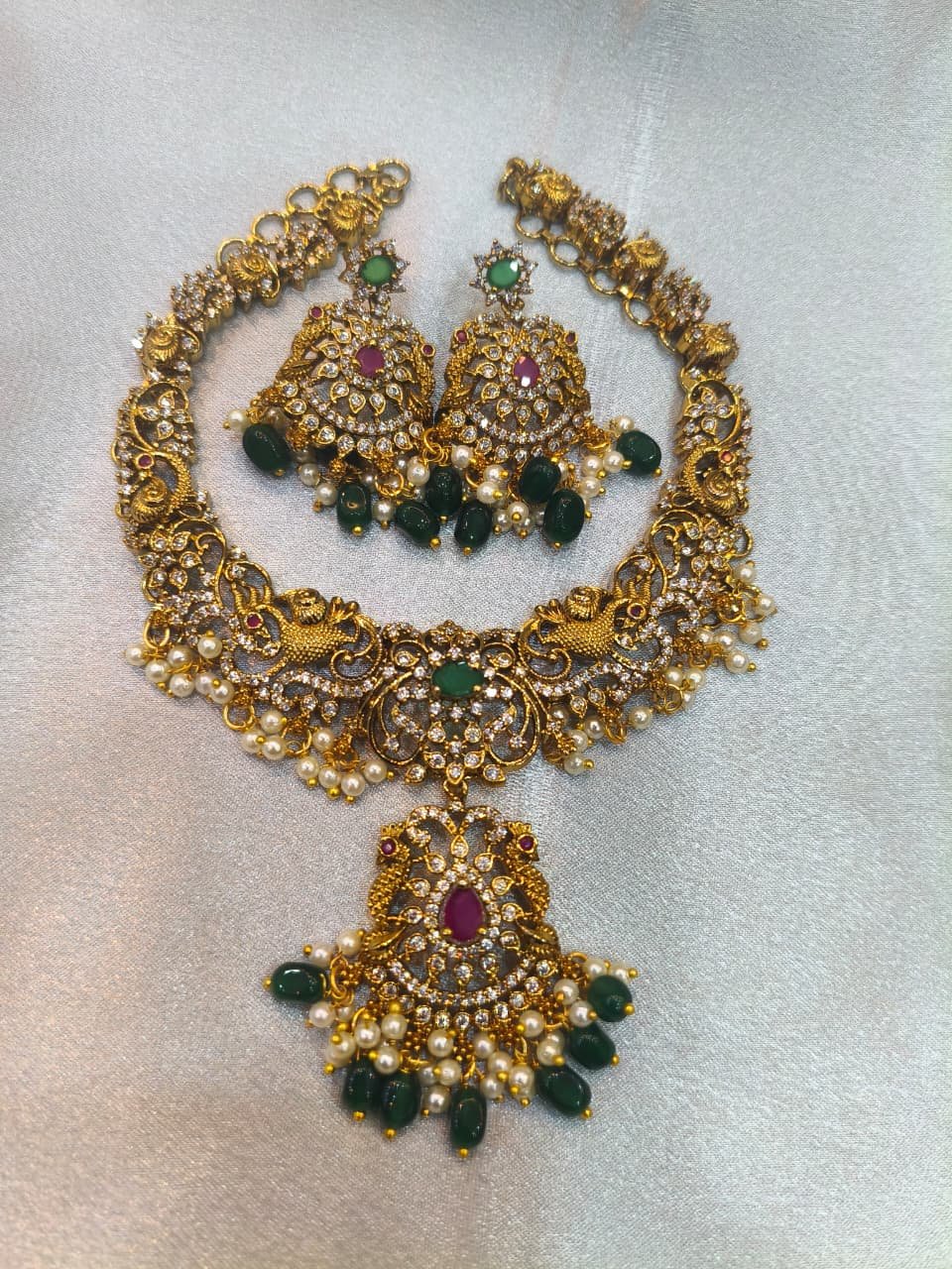 NECKLACE SET WITH EARRING 